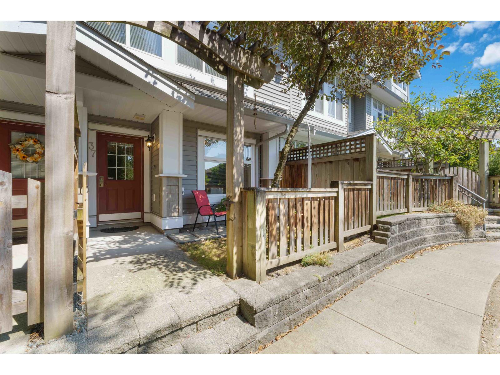 37 20449 66 Avenue, Langley, British Columbia  V2Y 3C1 - Photo 2 - R3152853