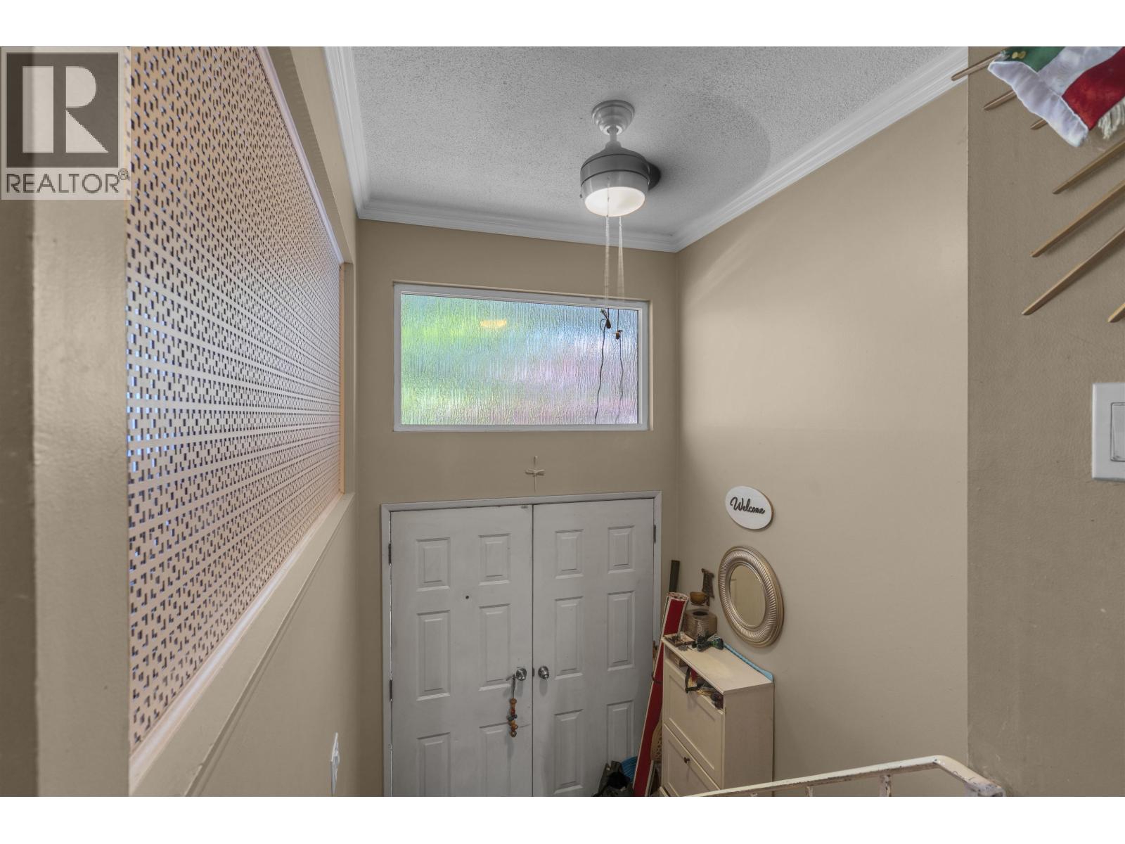 1825 Brunette Avenue, Coquitlam, British Columbia  V3K 1H3 - Photo 2 - R3152286