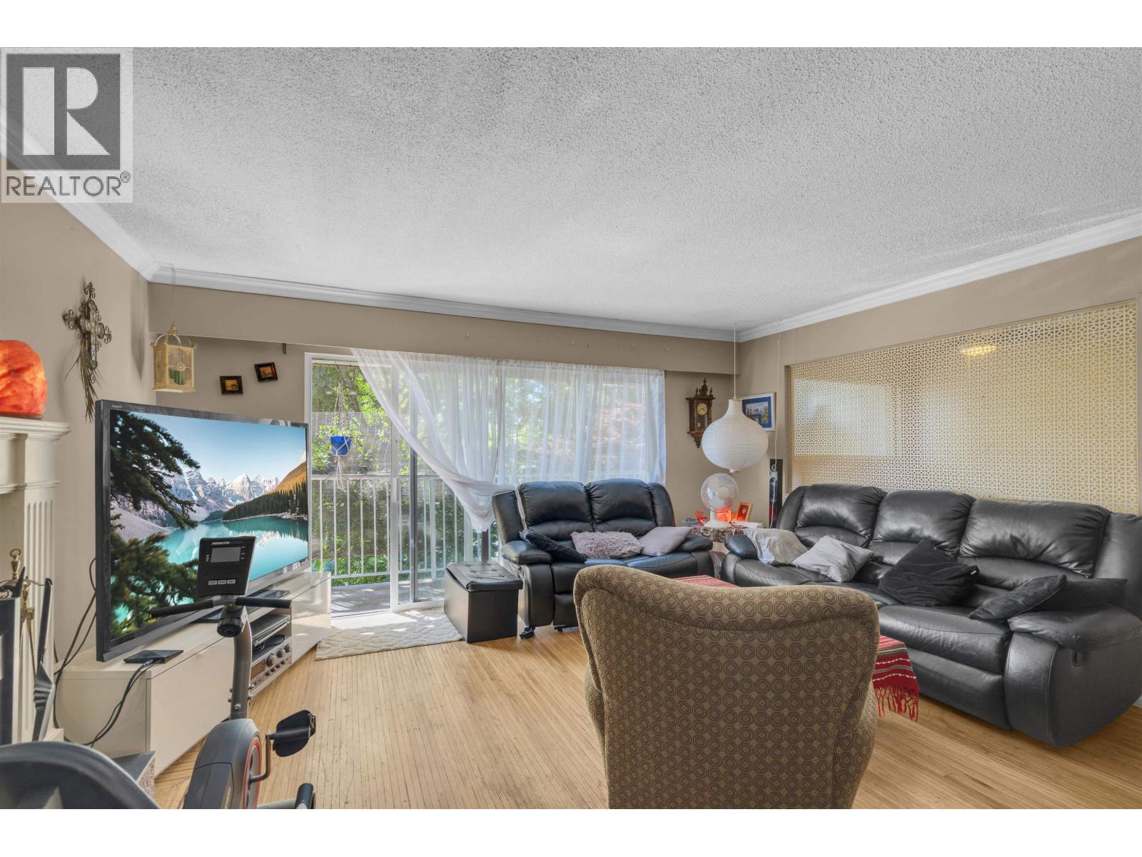 1825 Brunette Avenue, Coquitlam, British Columbia  V3K 1H3 - Photo 6 - R3152286
