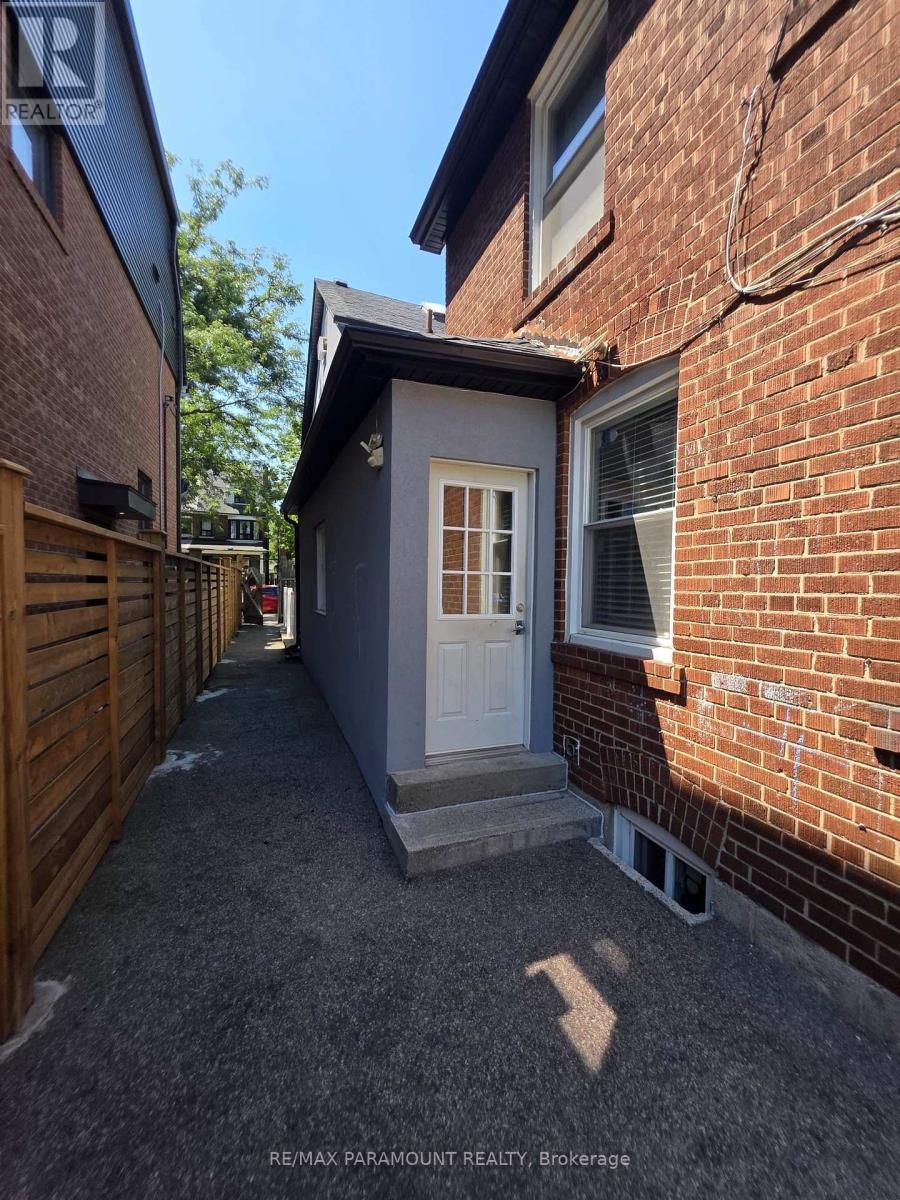 Main - 291 Pacific Avenue, Toronto, Ontario M6P 2P8 - Photo 2 - W13594400