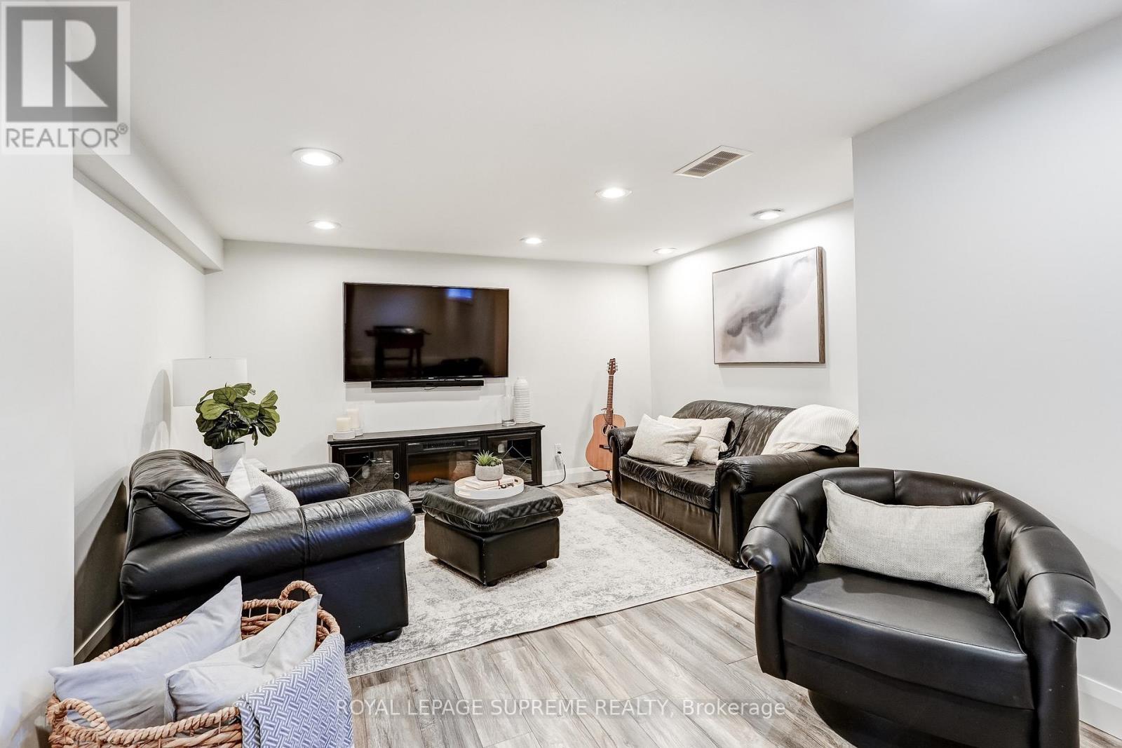 5 Fletcher Place, Toronto, Ontario  M9R 1K7 - Photo 34 - W13640896