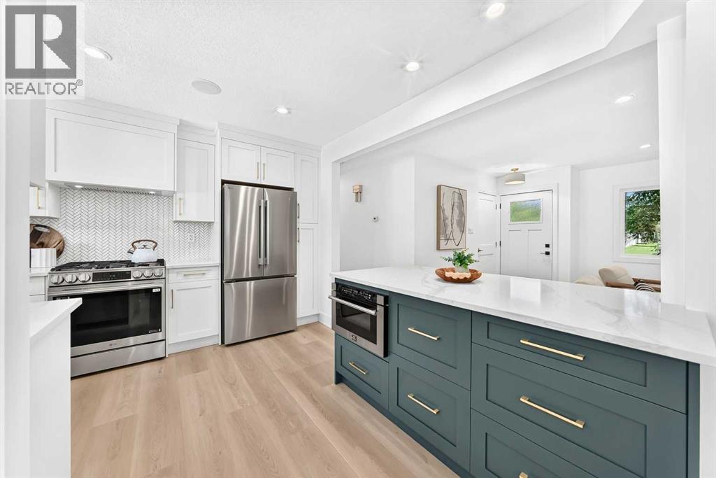 4139 Bowlen Street NW, Calgary, Alberta  T2L 1P8 - Photo 12 - A2328597