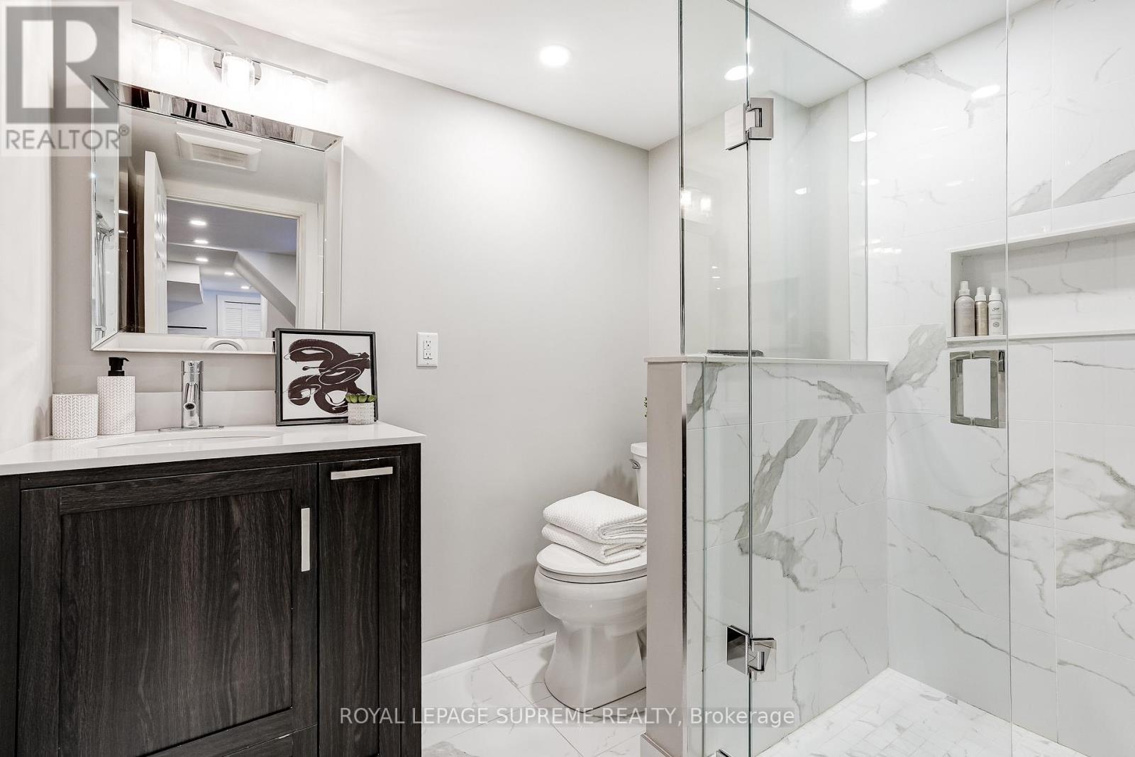 5 Fletcher Place, Toronto, Ontario  M9R 1K7 - Photo 38 - W13640896