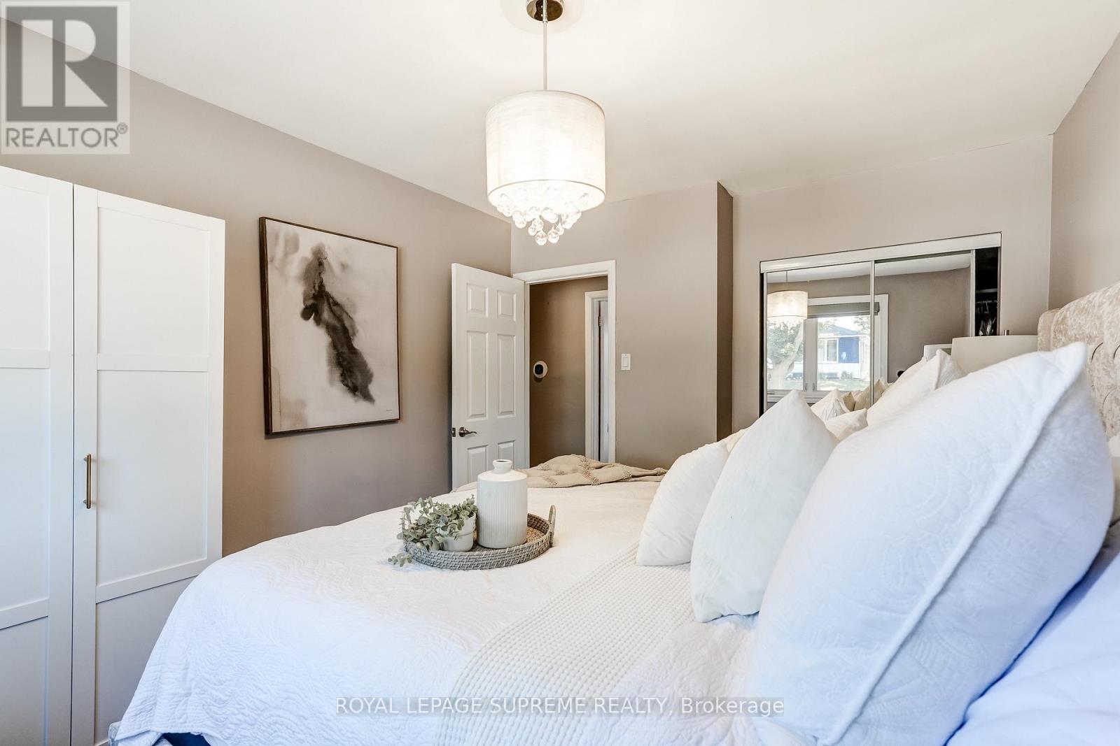5 Fletcher Place, Toronto, Ontario  M9R 1K7 - Photo 27 - W13640896