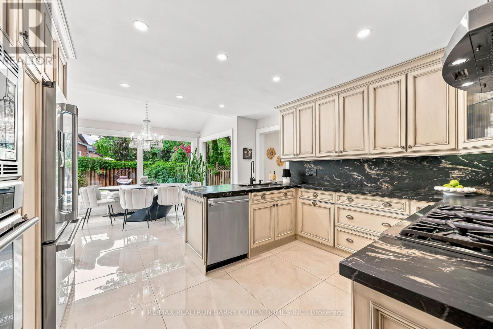 4 Hashbury Place, Markham, Ontario  L3T 7H4 - Photo 16 - N13599118