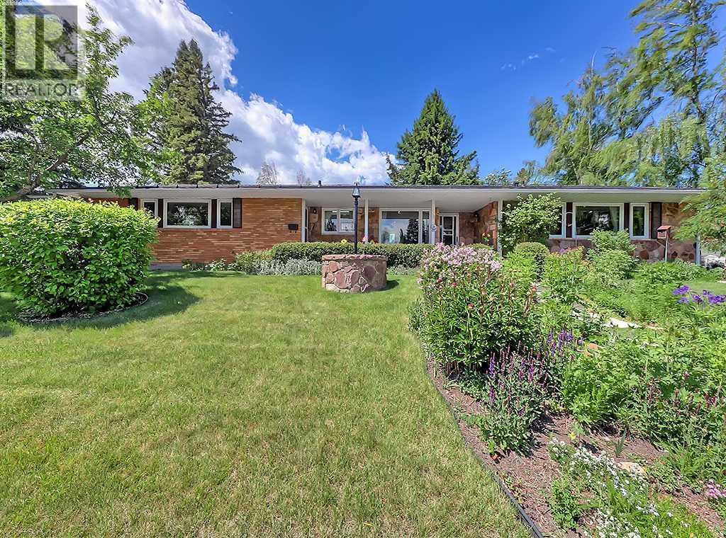 230 Oakwood Place SW, Calgary, Alberta