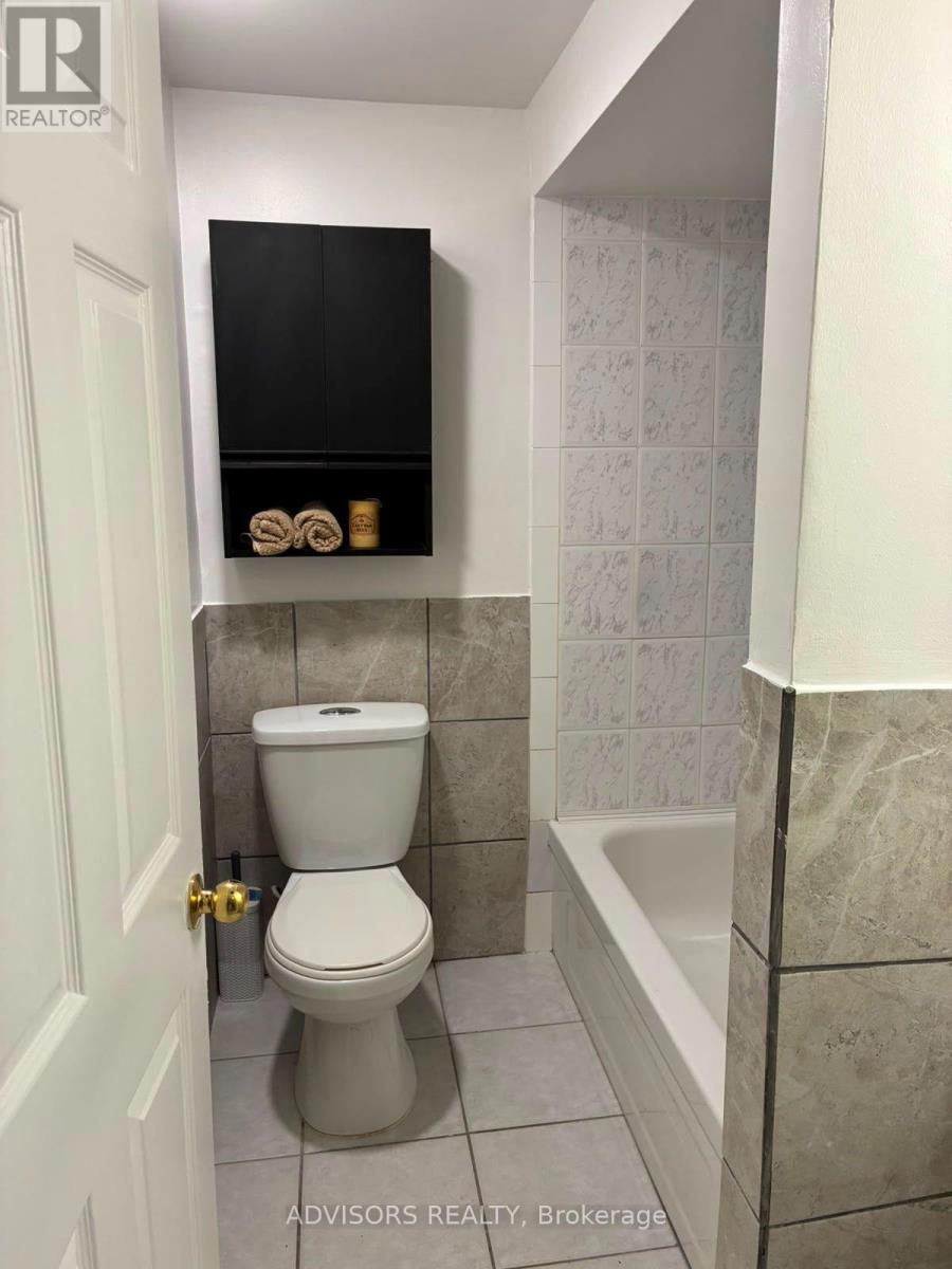 1470 Fisher Avenue, Burlington, Ontario  L7P 2L8 - Photo 12 - W13637144