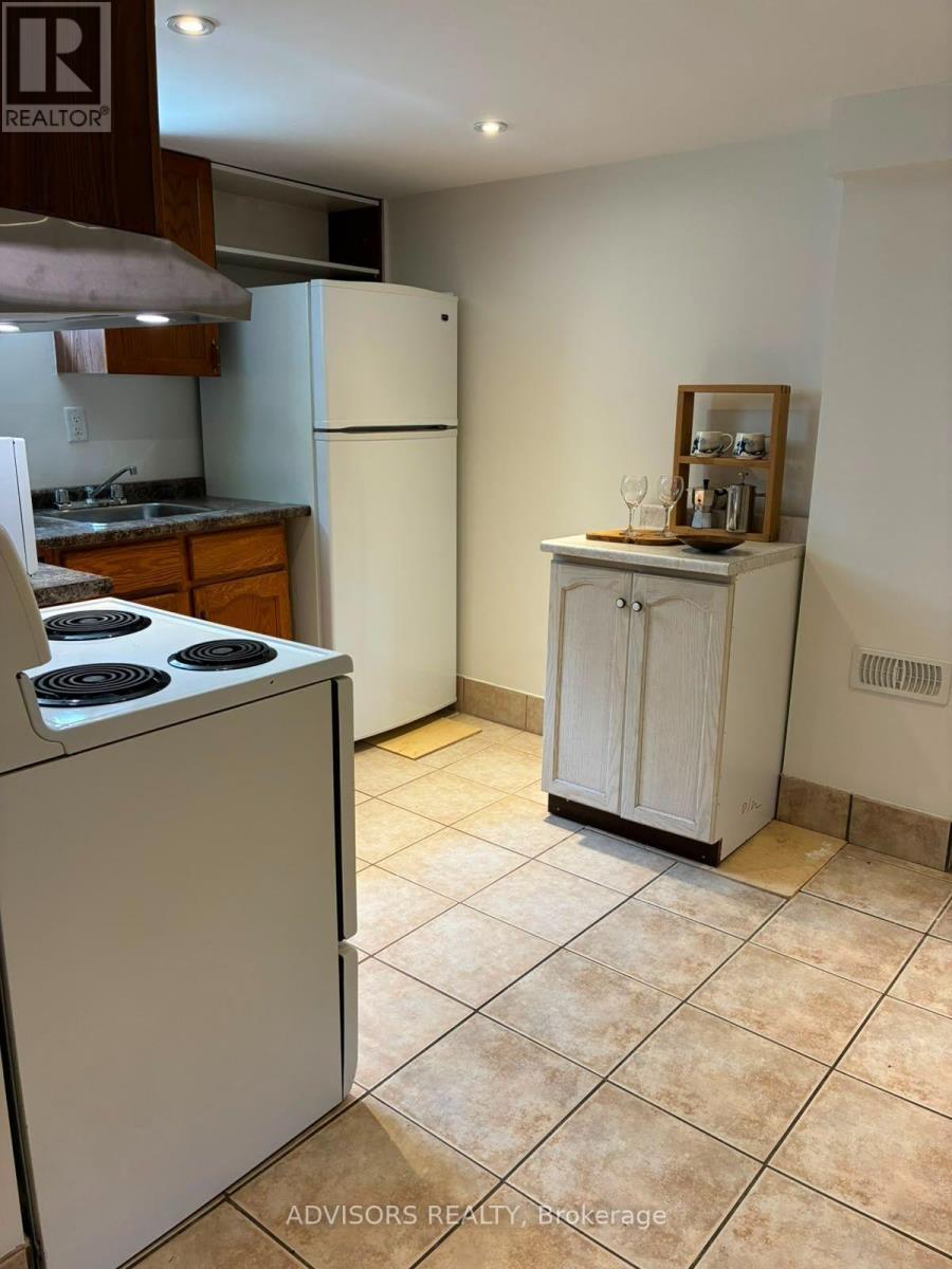 1470 Fisher Avenue, Burlington, Ontario  L7P 2L8 - Photo 6 - W13637144