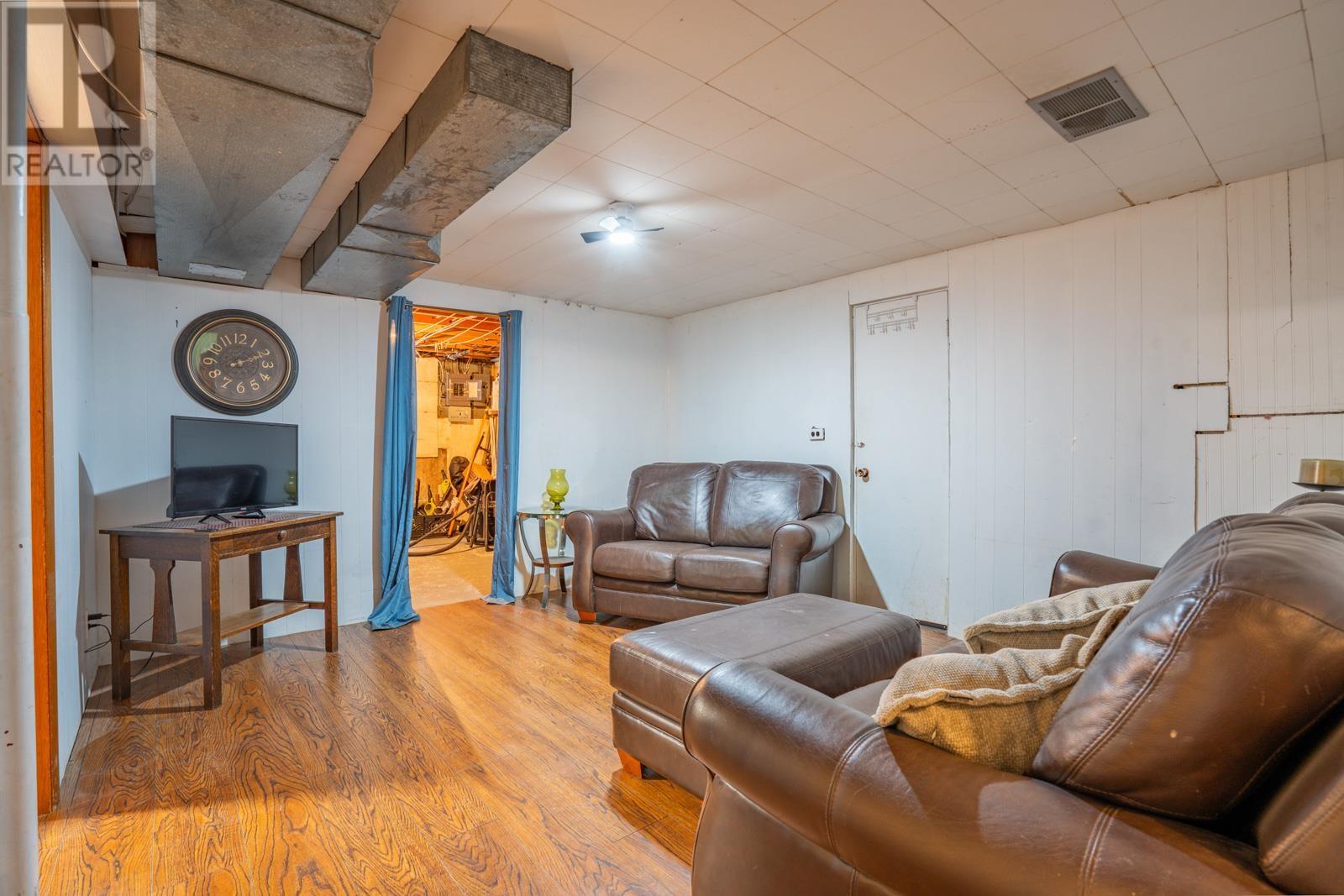 52 Stevens St, Sault Ste. Marie, Ontario P6B 3N7 - Photo 13 - SM262060