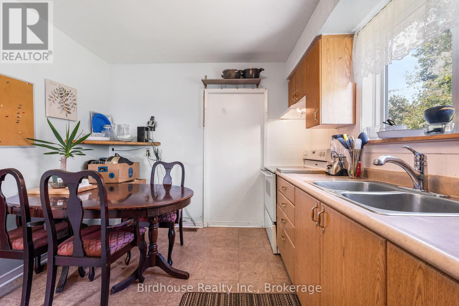 22 Northlin Park Road, Kawartha Lakes, Ontario  K9V 4P3 - Photo 6 - X13640996