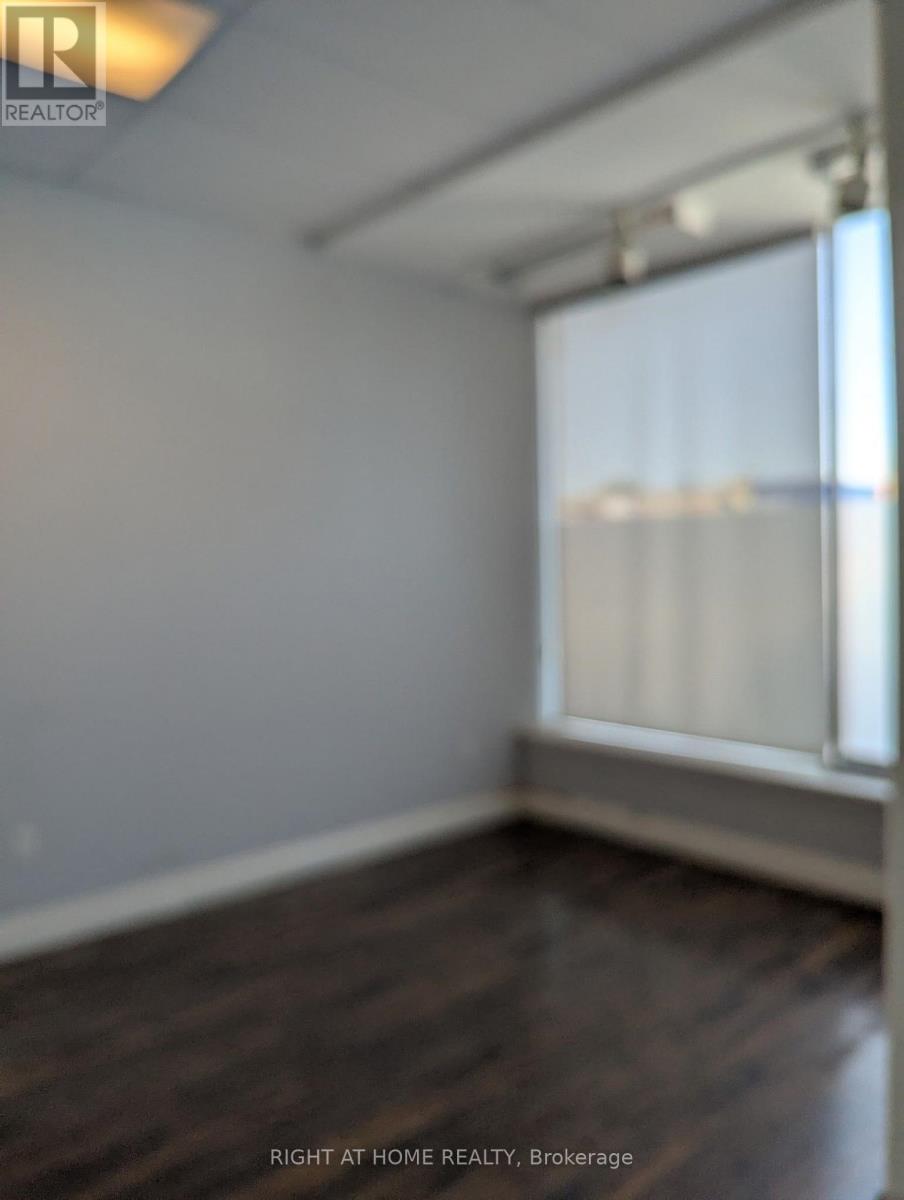 D - 1472 Dundas Street, London East, Ontario  N5W 3B9 - Photo 2 - X13640972