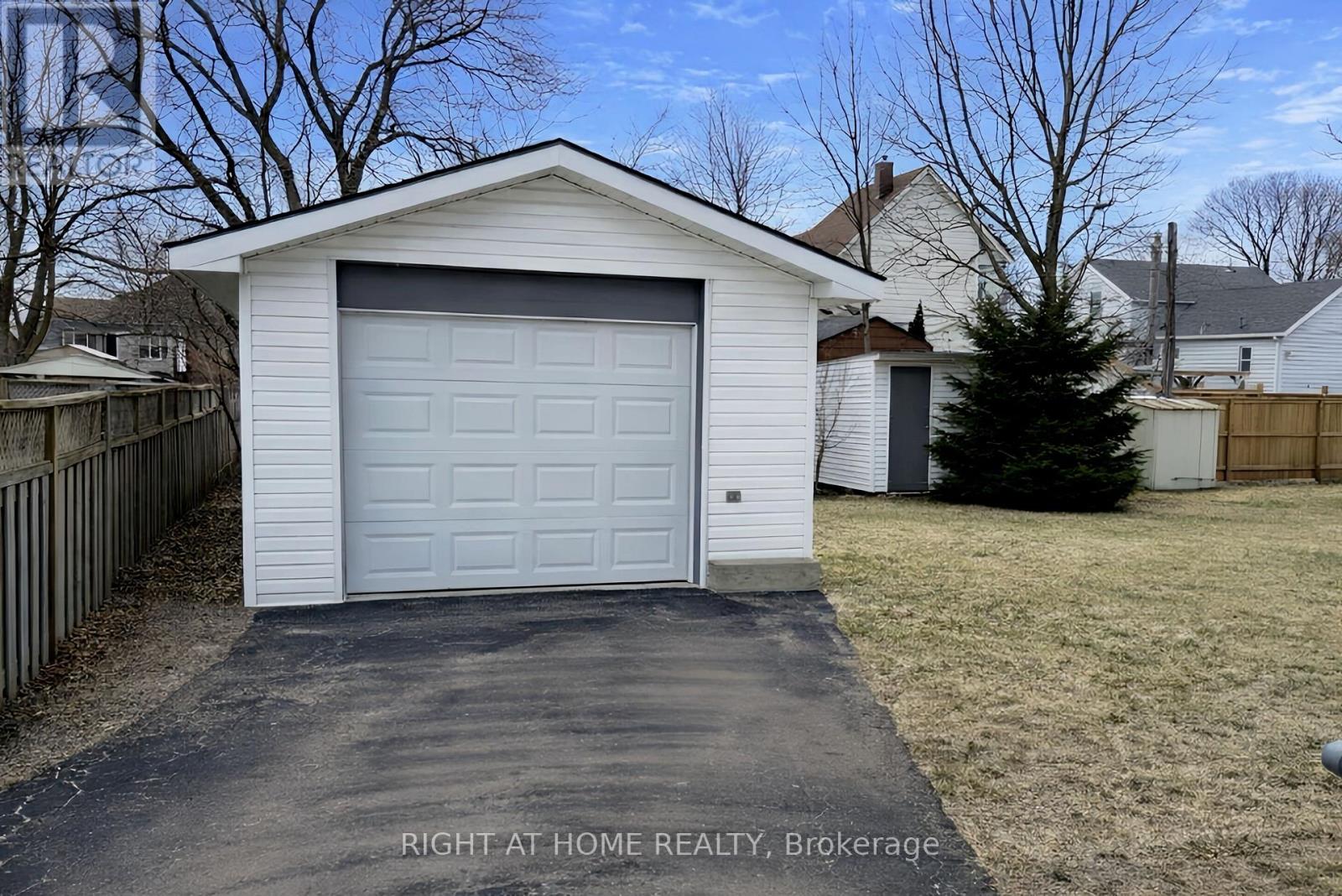 113 Anglesea Street, Goderich, Ontario  N7A 1V2 - Photo 2 - X13641038