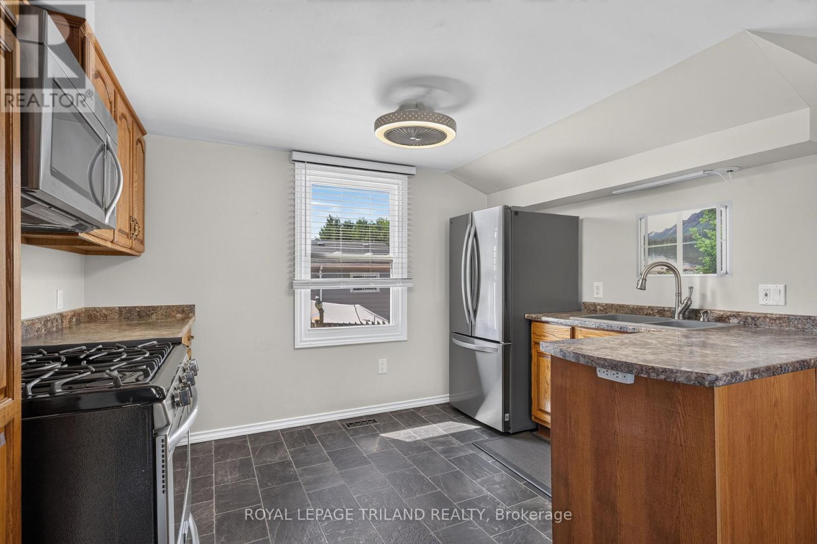 244 West Street, Central Elgin, Ontario  N0L 1B0 - Photo 11 - X13641044