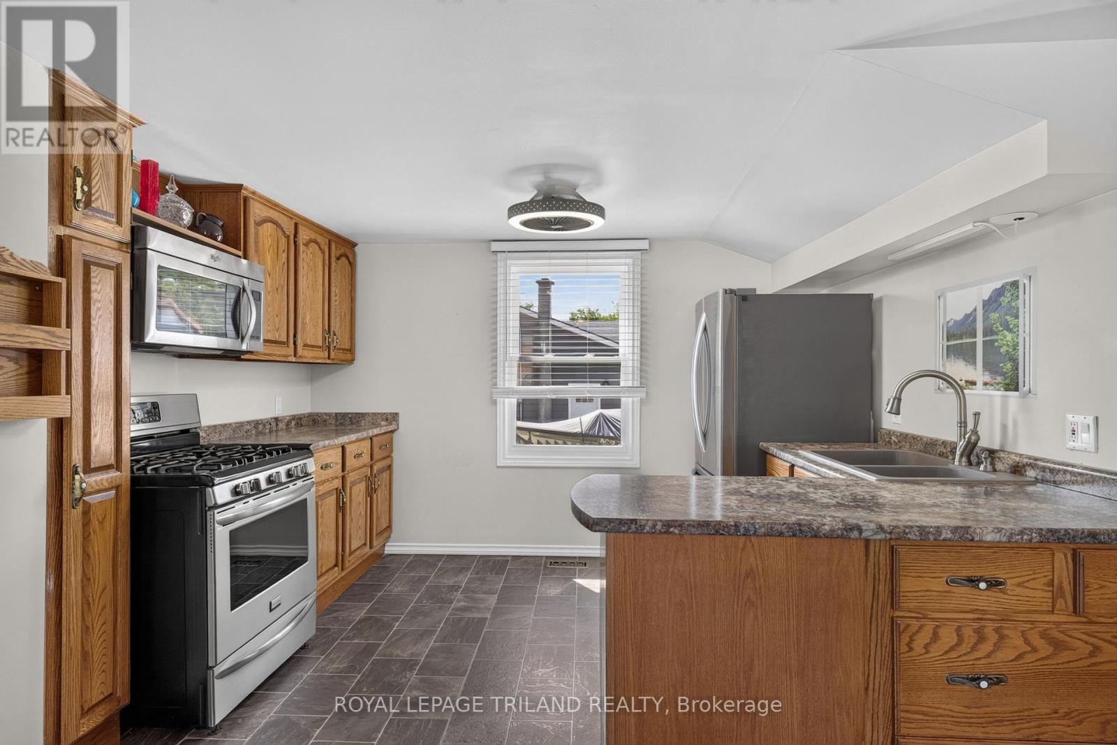 244 West Street, Central Elgin, Ontario  N0L 1B0 - Photo 15 - X13641044