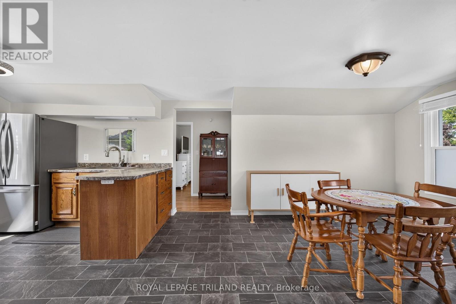 244 West Street, Central Elgin, Ontario  N0L 1B0 - Photo 8 - X13641044