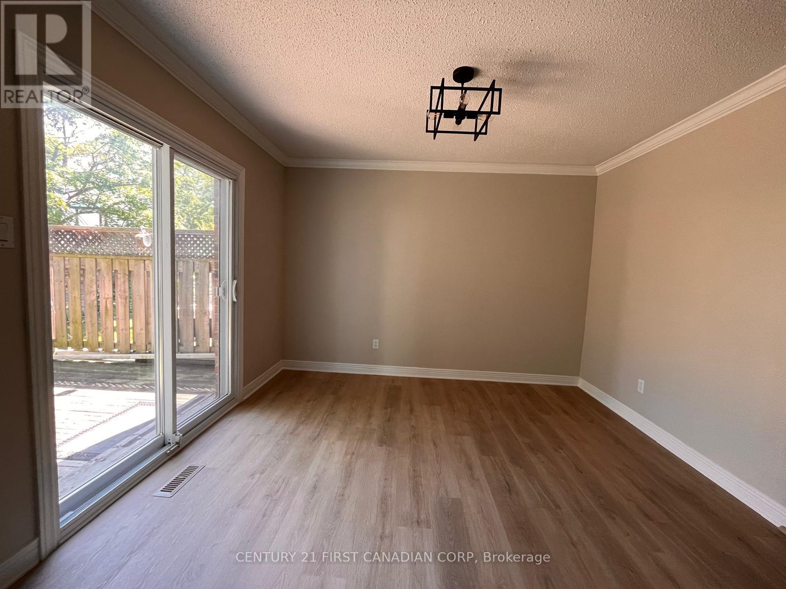 8 - 189 Homestead Crescent, London North, Ontario  N6G 2E6 - Photo 3 - X13641084