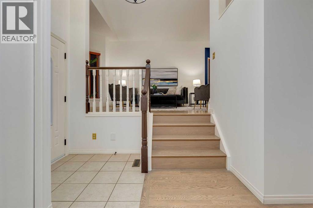 51 Straddock Crescent SW, Calgary, Alberta  T3H 2S9 - Photo 4 - A2324406