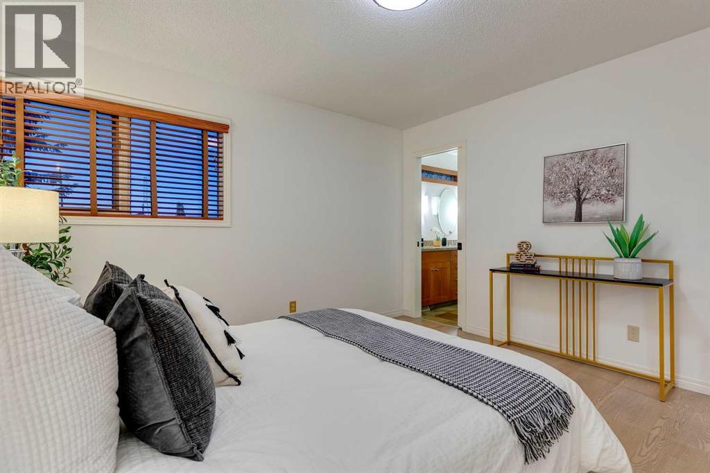 51 Straddock Crescent SW, Calgary, Alberta  T3H 2S9 - Photo 26 - A2324406