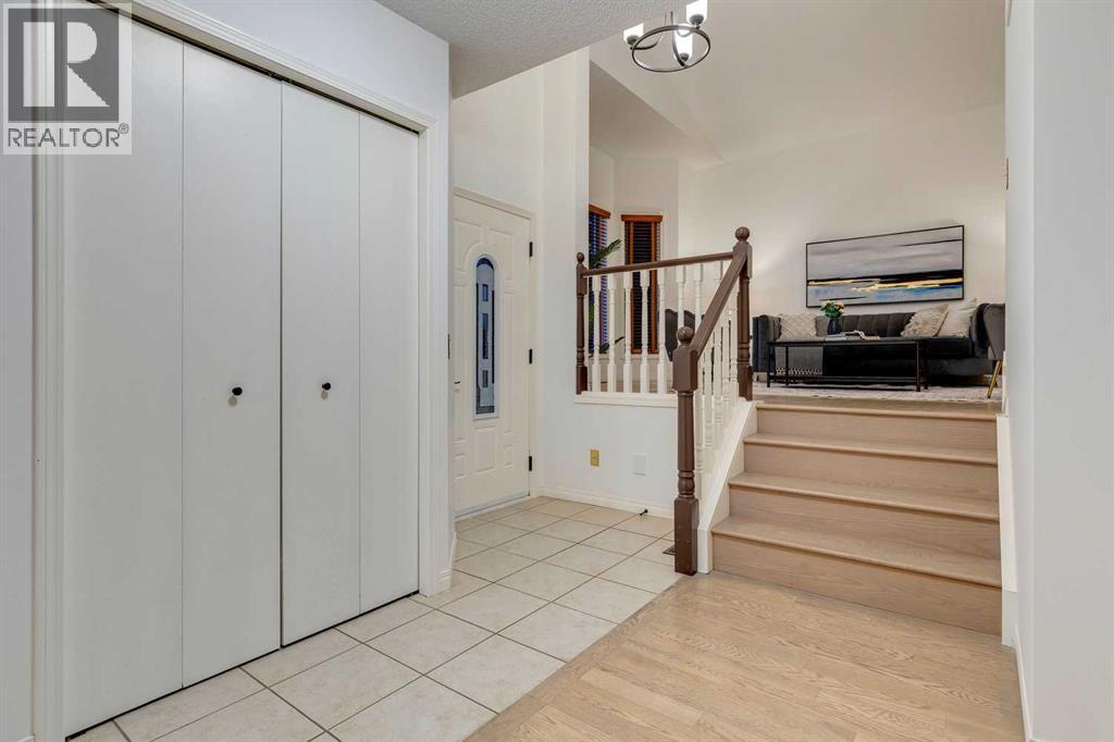 51 Straddock Crescent SW, Calgary, Alberta  T3H 2S9 - Photo 3 - A2324406