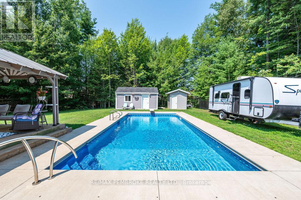 256 Oriole Crescent, Petawawa, Ontario  K8H 0A7 - Photo 13 - X13641046