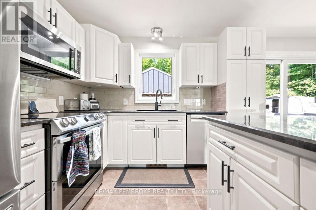 256 Oriole Crescent, Petawawa, Ontario  K8H 0A7 - Photo 26 - X13641046
