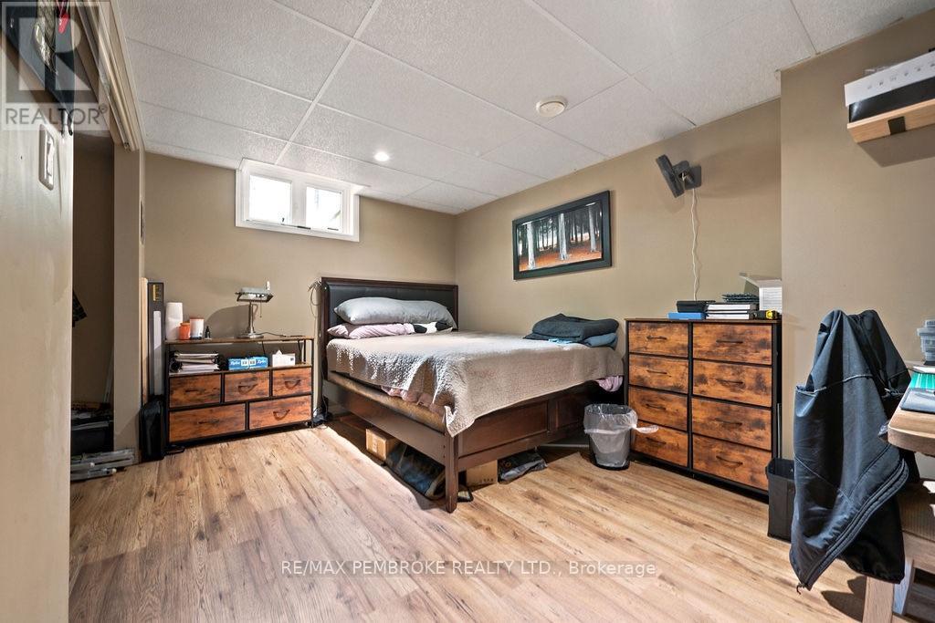 256 Oriole Crescent, Petawawa, Ontario  K8H 0A7 - Photo 47 - X13641046