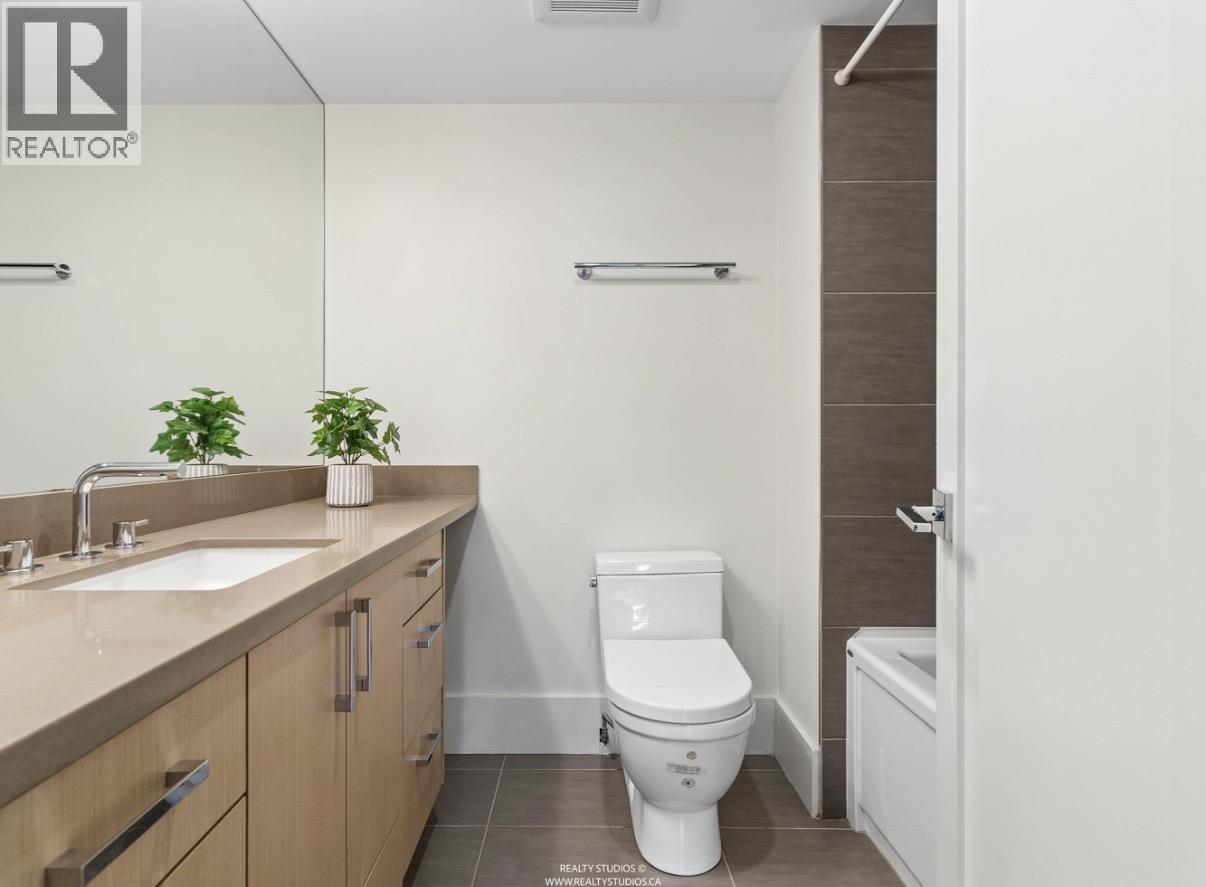 201 2140 Briar Avenue, Vancouver, British Columbia  V6L 3B4 - Photo 18 - R3152413