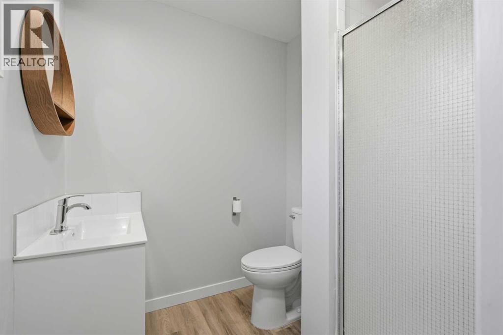 731 Queensland Drive SE, Calgary, Alberta  T2J 4S8 - Photo 27 - A2334302