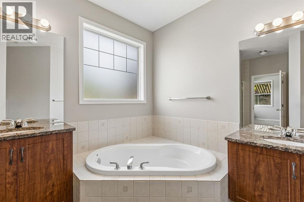 48 Rockywood Circle Nw, Calgary, Alberta  T3G 5W2 - Photo 18 - A2331048