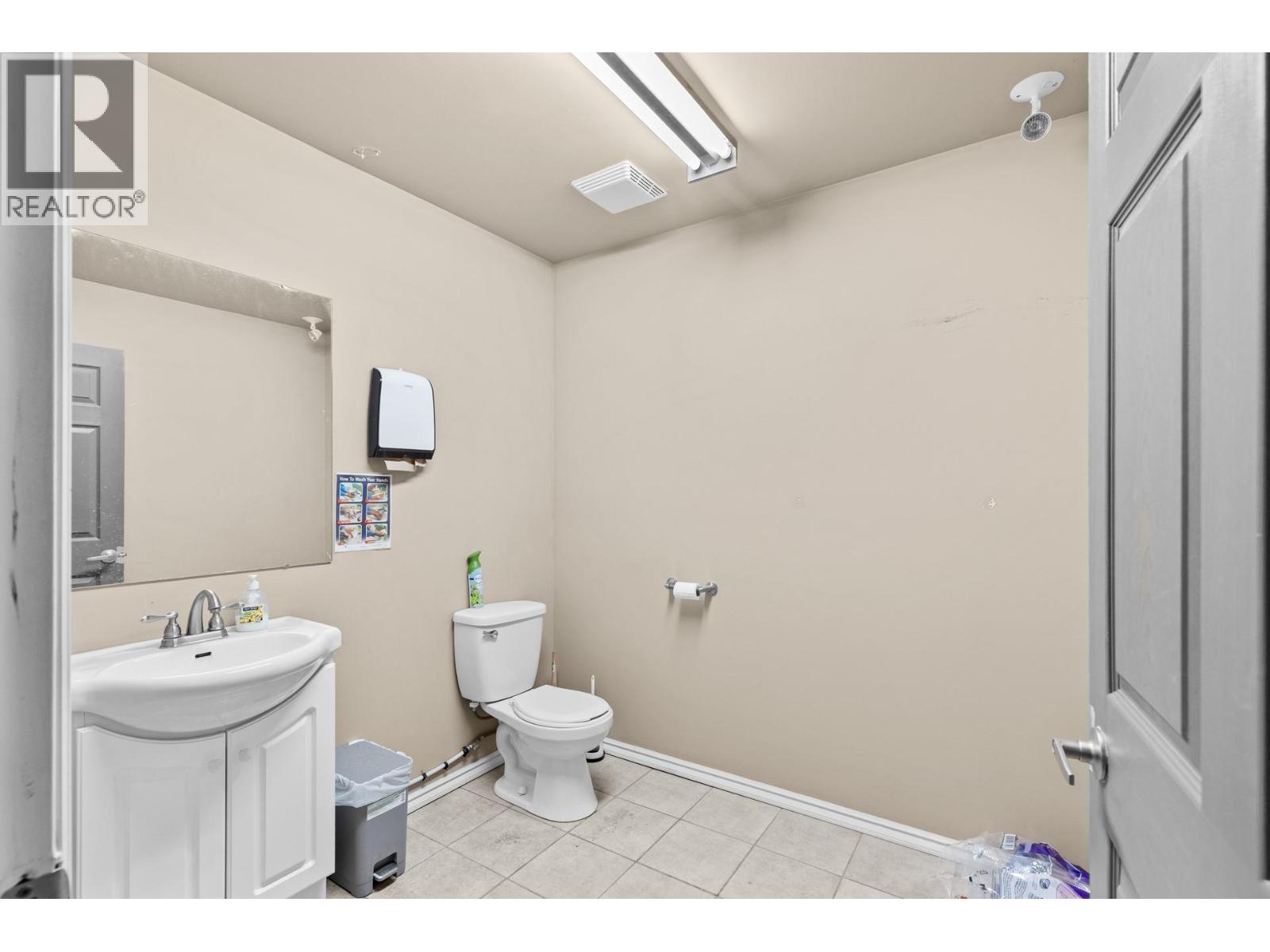 215 Neave Road Unit# 4A Kelowna Photo 19 215 Neave Road Unit# 4A Kelowna Photo 19