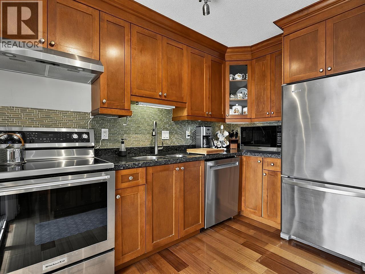 303 412 Twelfth Street, New Westminster, British Columbia V3M 6R2 - Photo 10 - R3152810