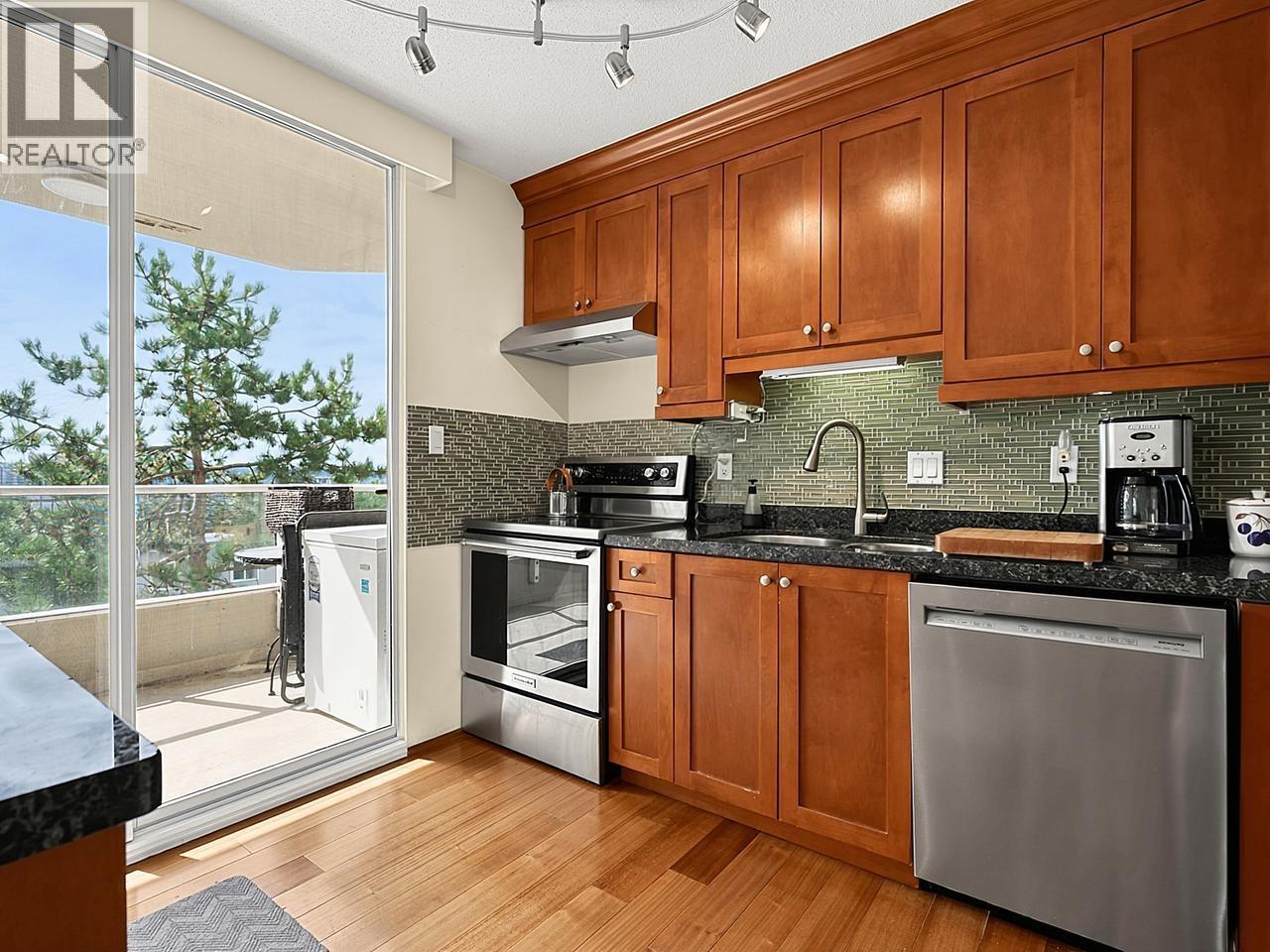 303 412 Twelfth Street, New Westminster, British Columbia V3M 6R2 - Photo 7 - R3152810