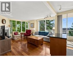 303 412 TWELFTH STREET, New Westminster, British Columbia