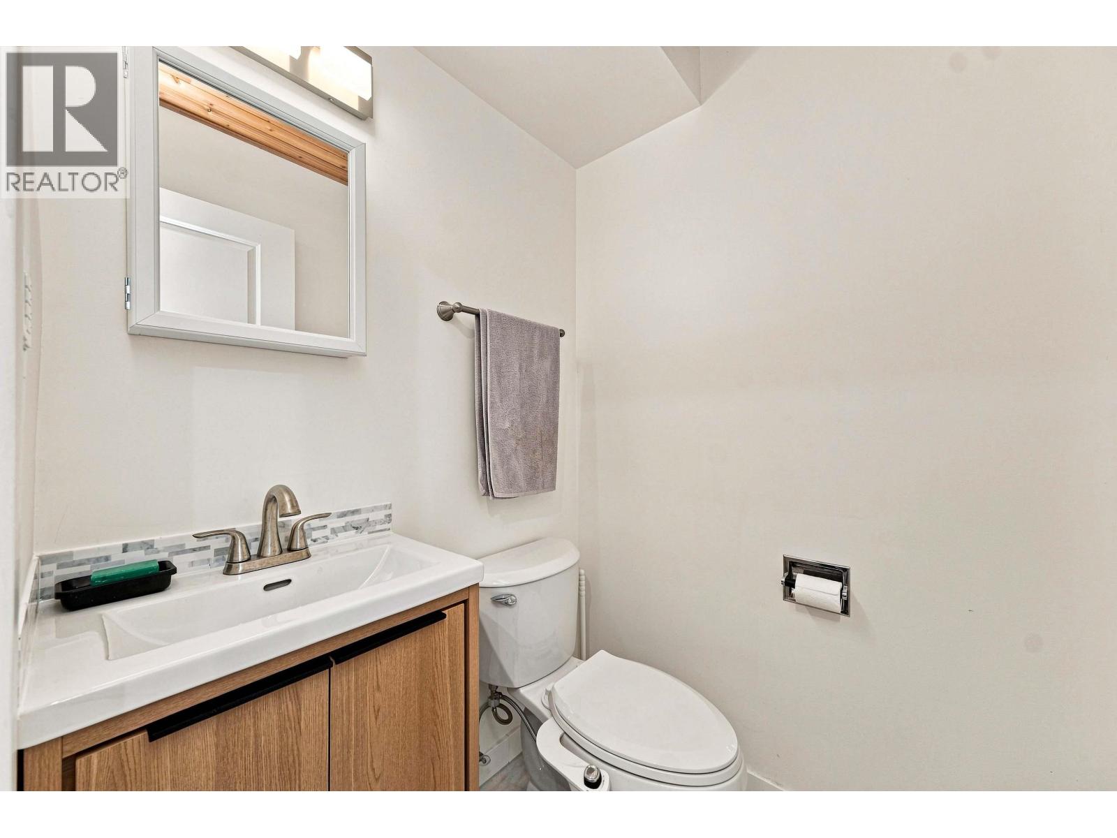 877 Old Lillooet Road, North Vancouver, British Columbia V7J 2H6 - Photo 20 - R3152821