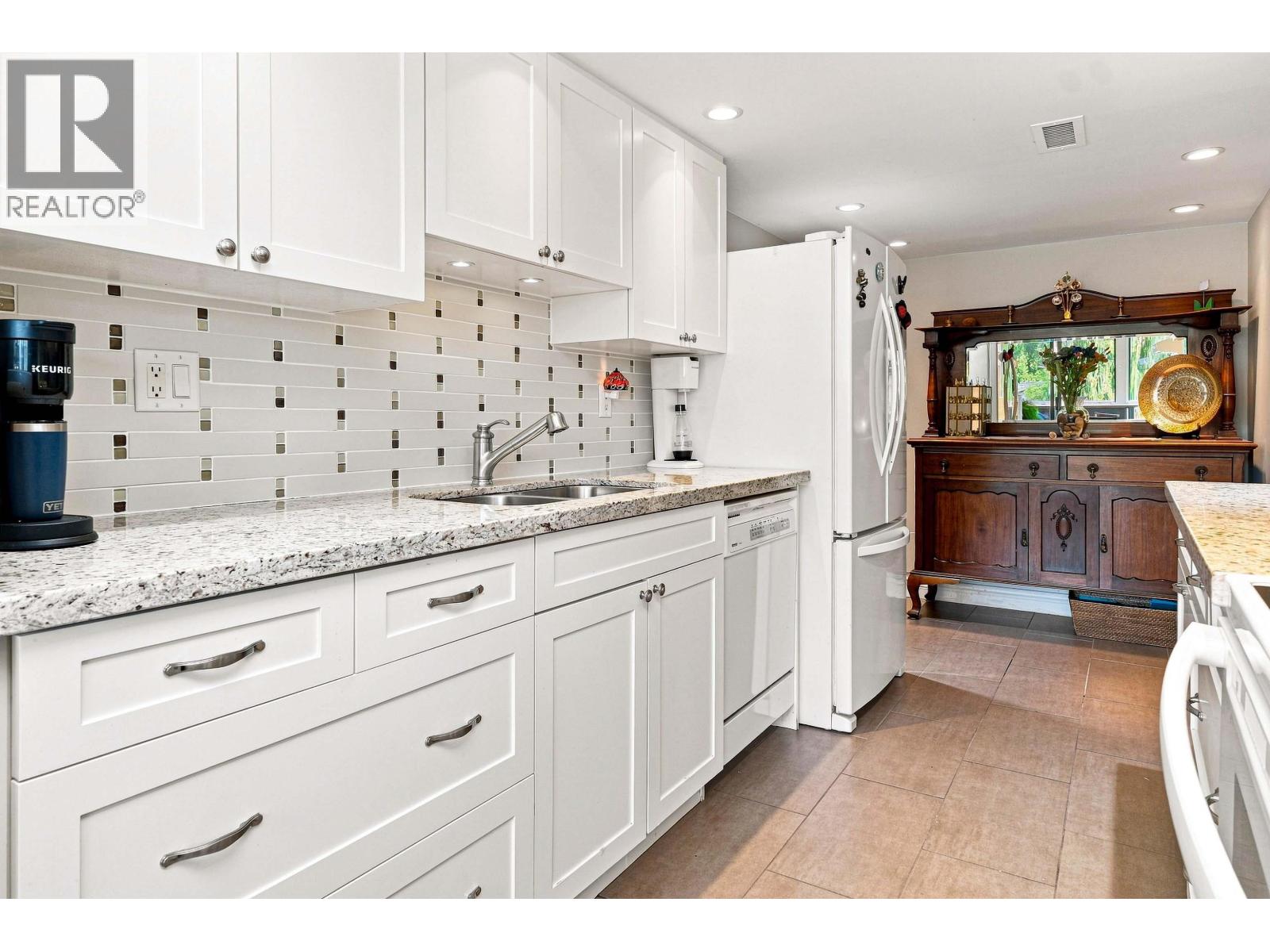 1059 Old Lillooet Road, North Vancouver, British Columbia  V7J 3H6 - Photo 17 - R3152831