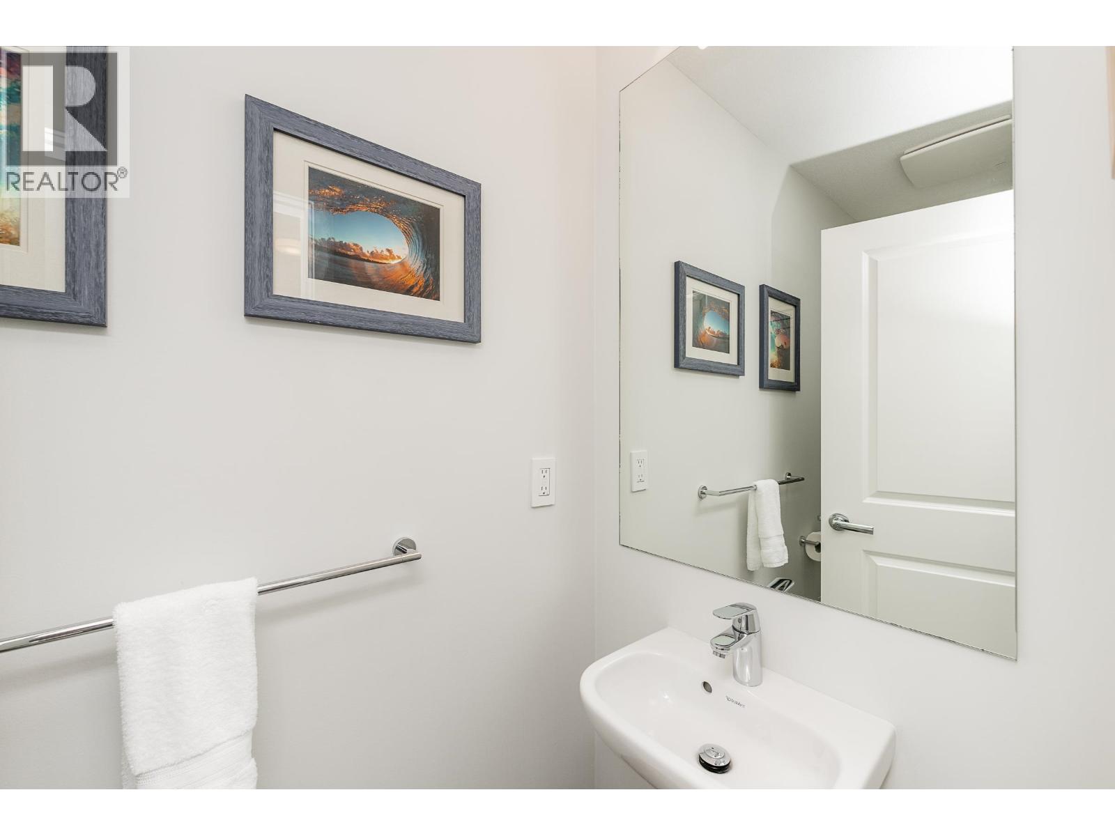 108 3500 Burke Village Promenade, Coquitlam, British Columbia V3E 0N2 - Photo 11 - R3152833