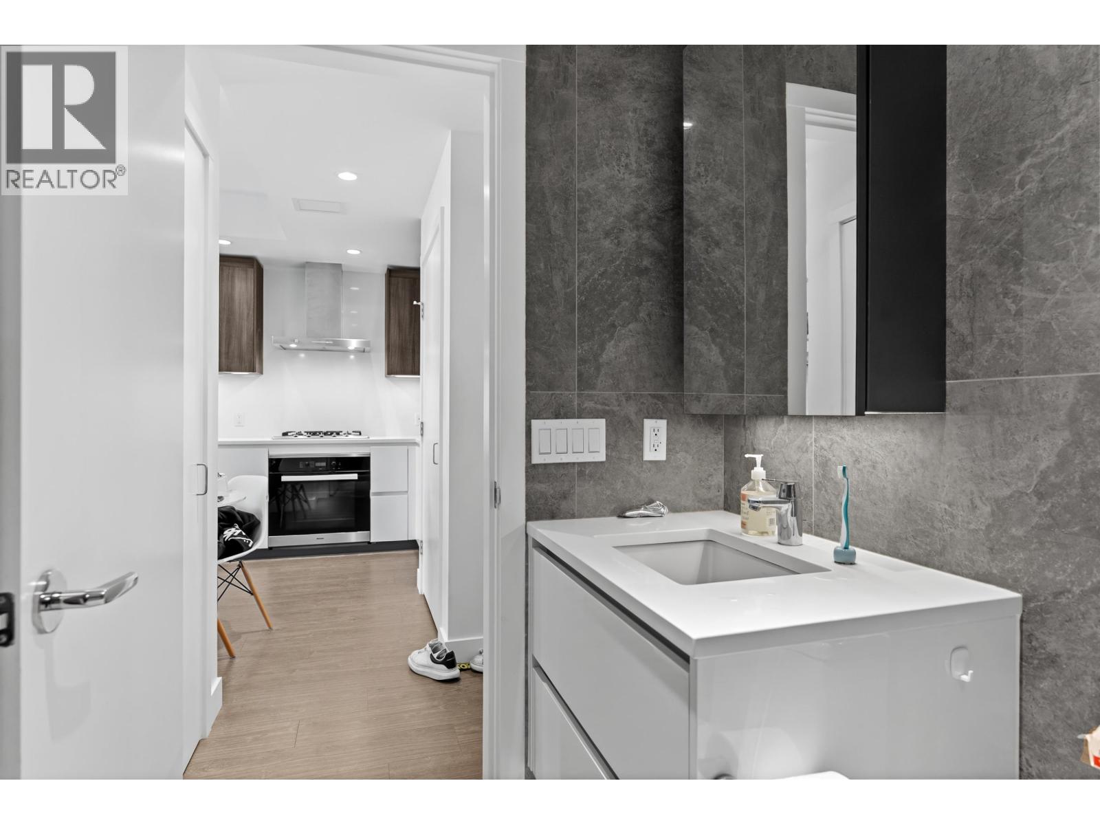 904 6328 No. 3 Road, Richmond, British Columbia  V6Y 0L6 - Photo 11 - R3152842