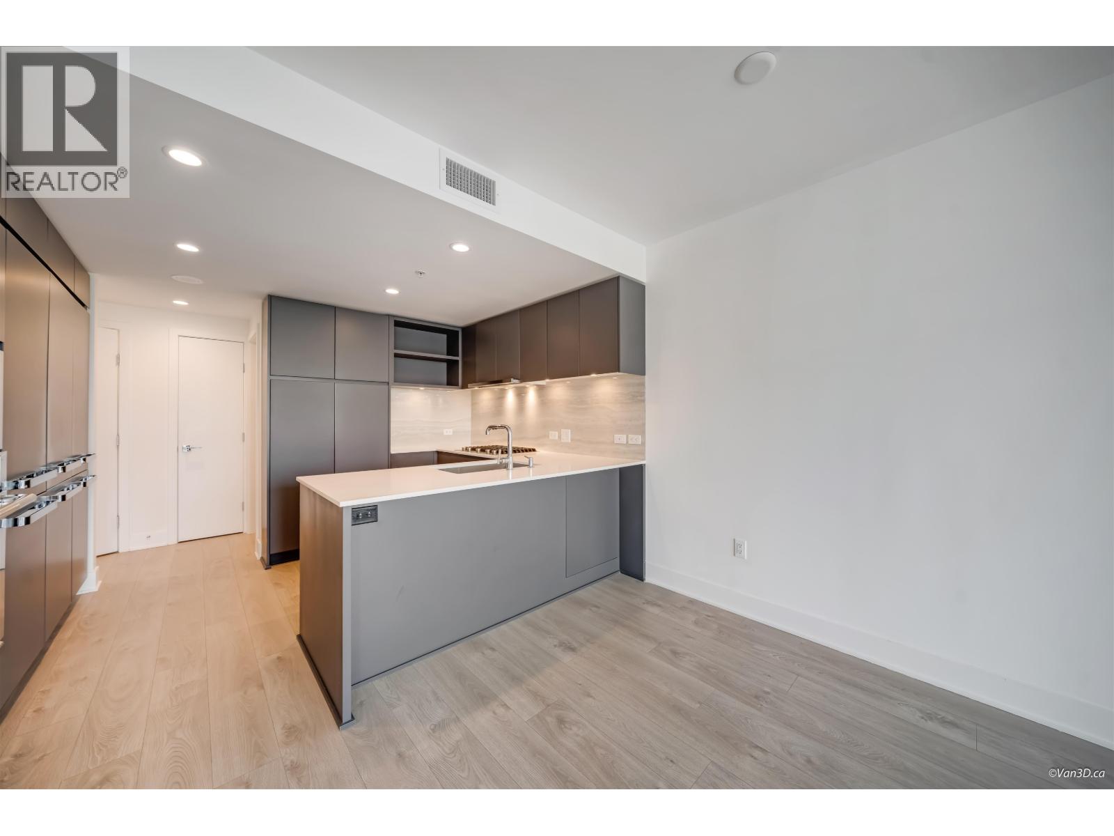 1801 450 Westview Street, Coquitlam, British Columbia V3K 0G3 - Photo 4 - R3152870
