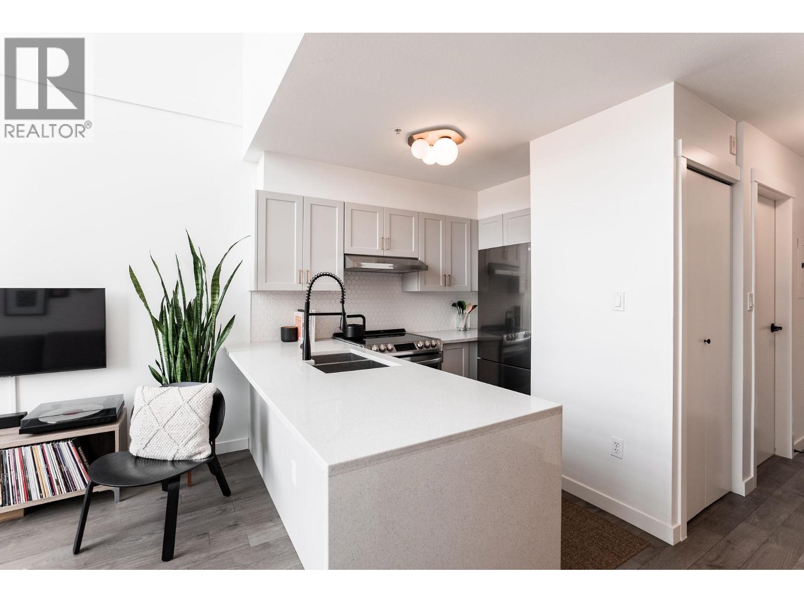 327 418 E Broadway Street, Vancouver, British Columbia V5T 1X2 - Photo 11 - R3152884