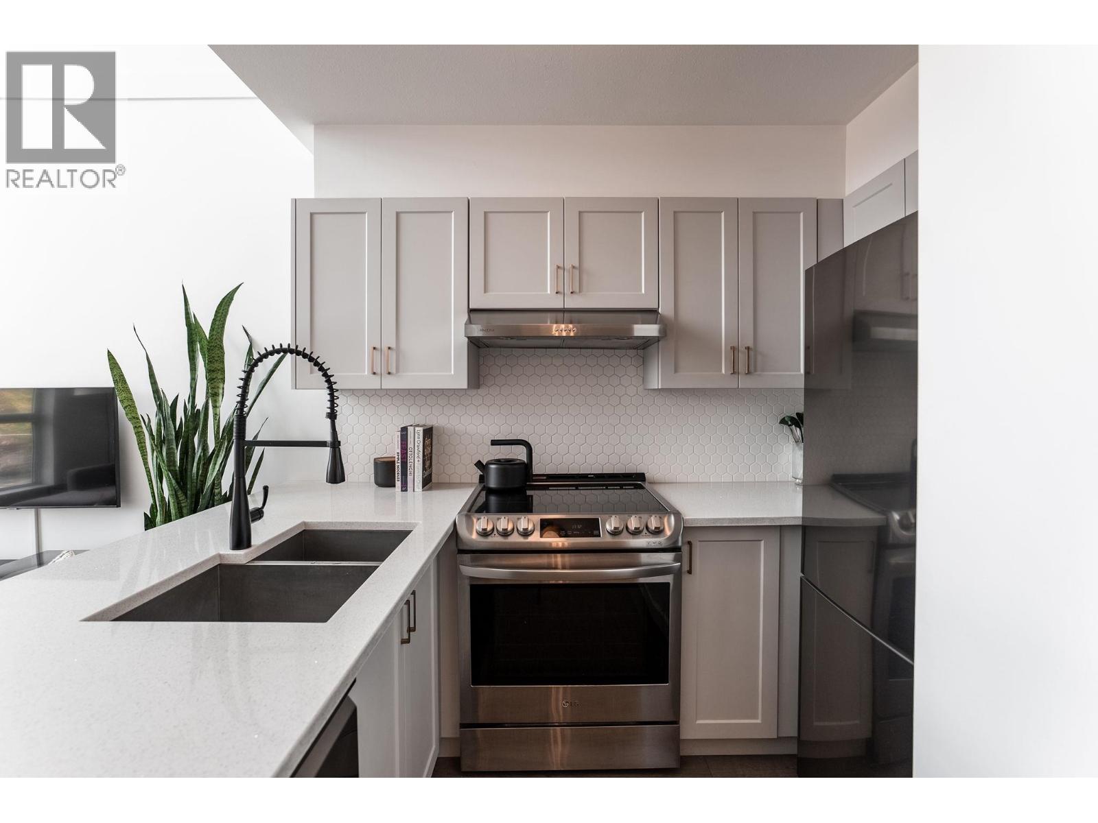 327 418 E Broadway Street, Vancouver, British Columbia V5T 1X2 - Photo 14 - R3152884