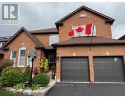 61 SILVERBIRCH PLACE, Whitby, Ontario
