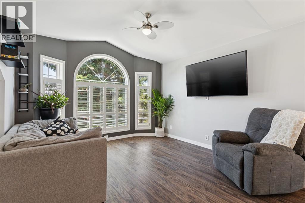 19 Covington Close NE, Calgary, Alberta  T3K 4M2 - Photo 6 - A2333849