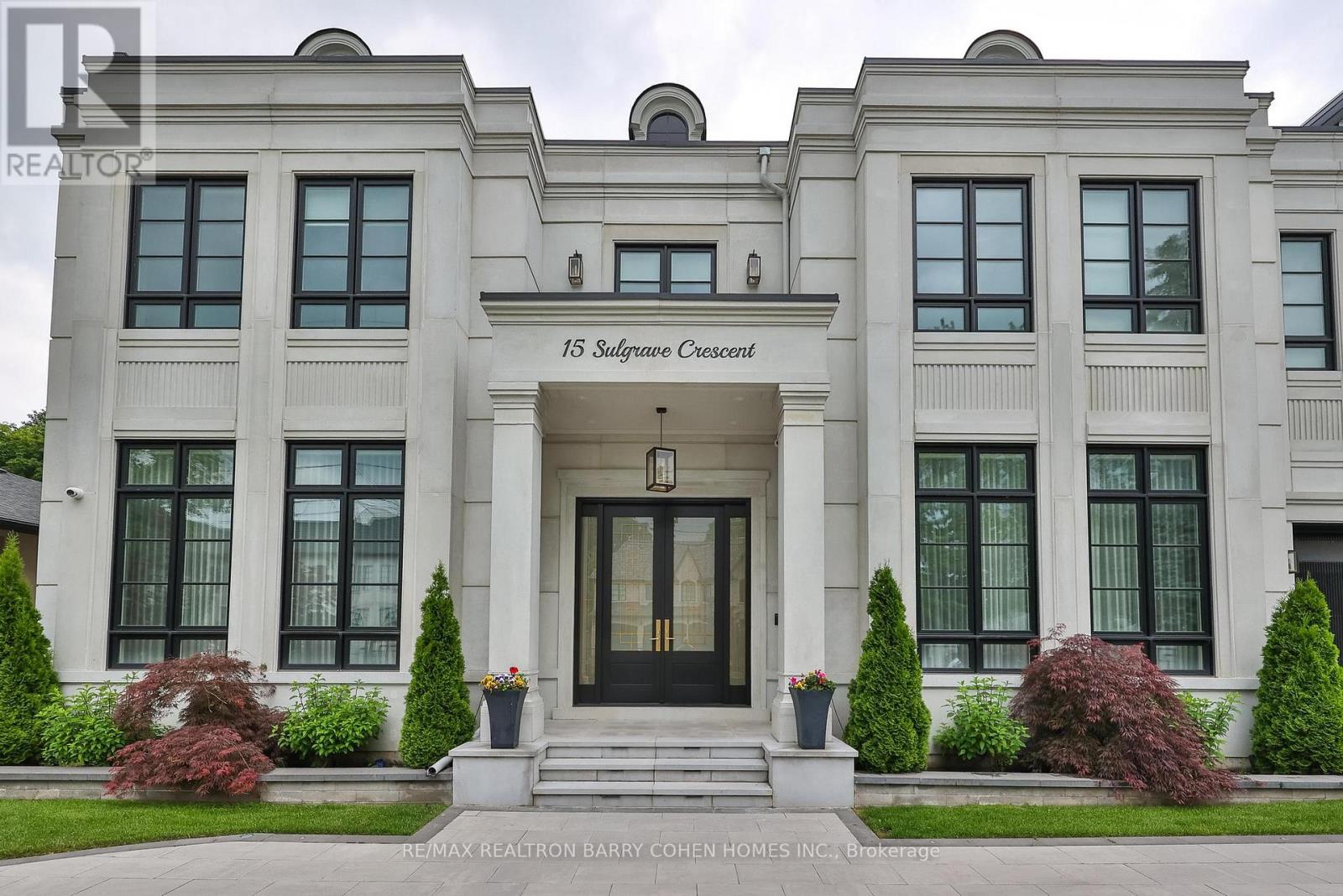 15 Sulgrave Crescent, Toronto, Ontario  M2L 1W5 - Photo 3 - C13568072