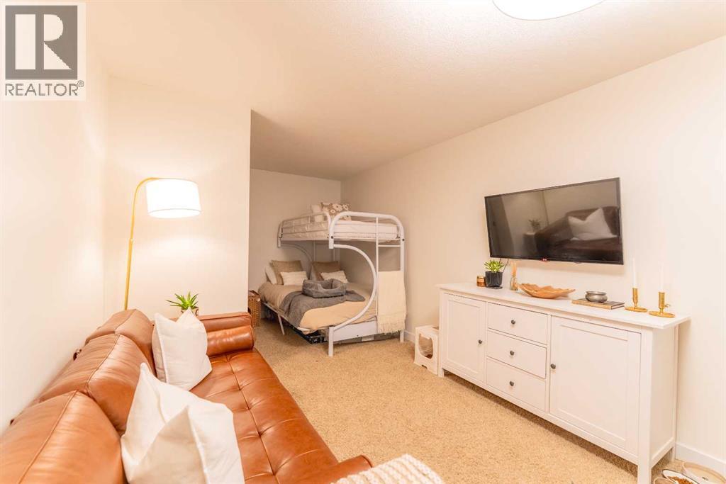 F, 2 Otter Lane, Banff, Alberta  T1L 1H1 - Photo 33 - A2314307