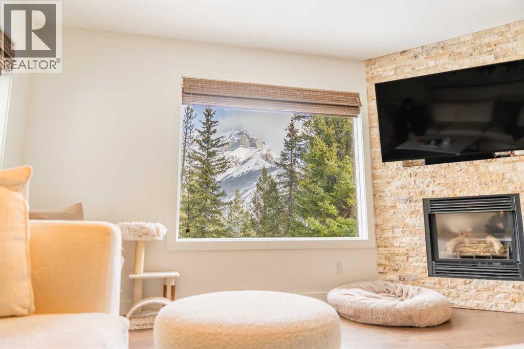 F, 2 Otter Lane, Banff, Alberta  T1L 1H1 - Photo 3 - A2314307