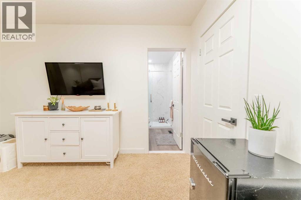 F, 2 Otter Lane, Banff, Alberta  T1L 1H1 - Photo 38 - A2314307