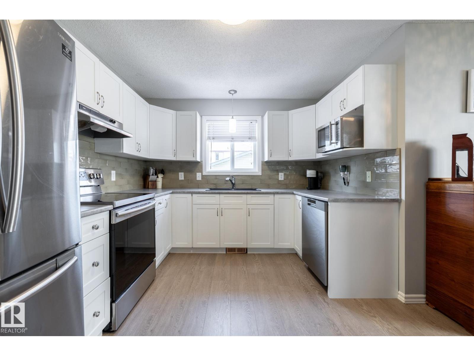 8 Summerland Wy, Sherwood Park, Alberta  T8H 2P2 - Photo 11 - E4502208