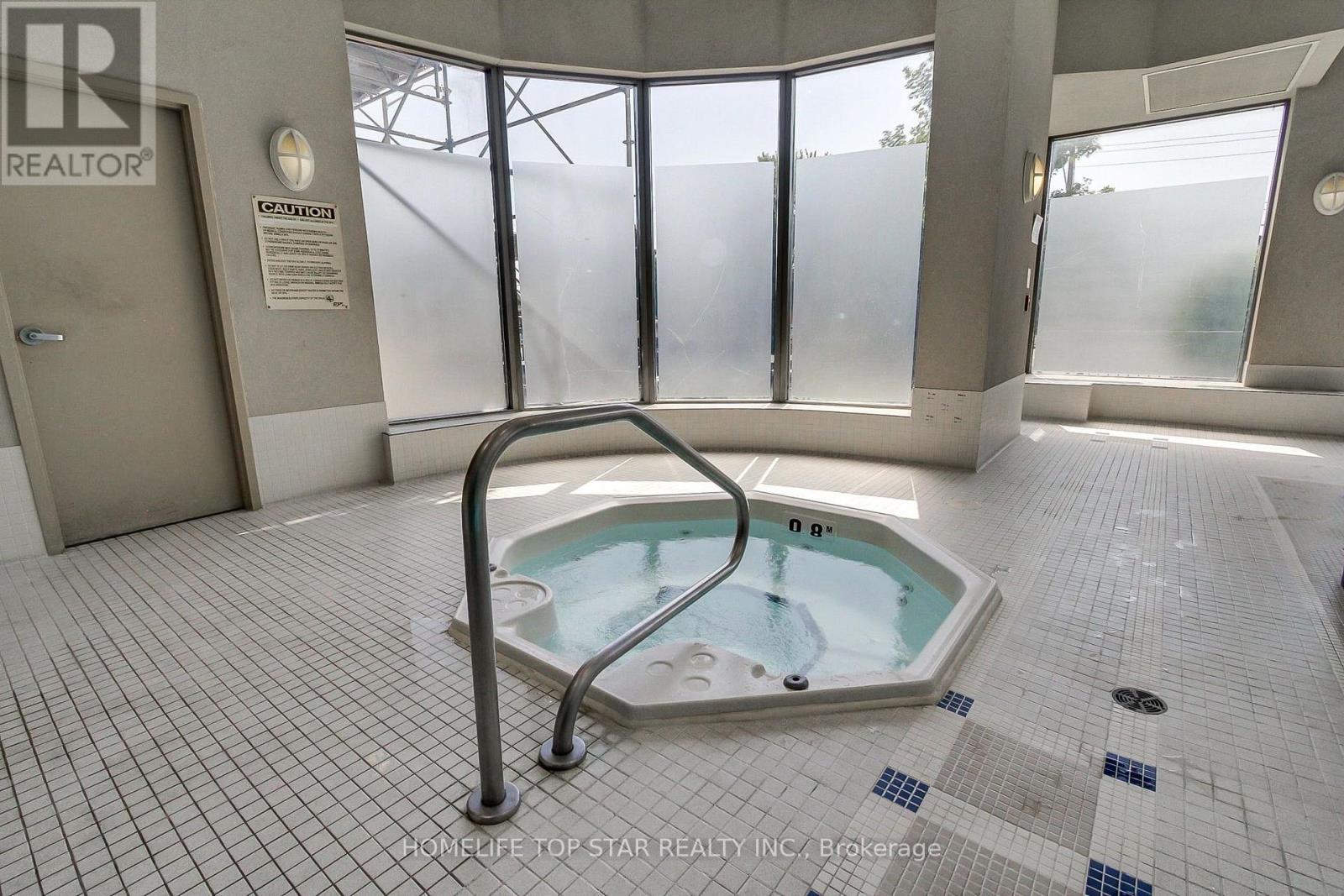 1323 - 18 Mondeo Drive, Toronto, Ontario  M1P 5C8 - Photo 40 - E13640326