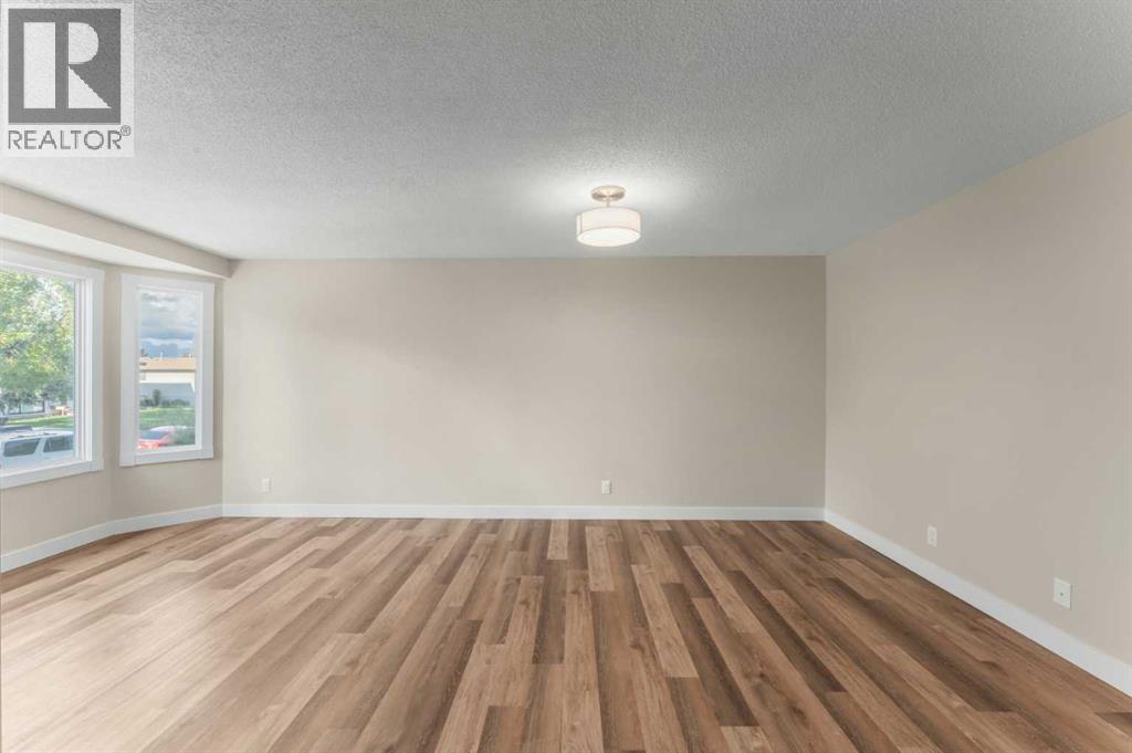 7609 36 Avenue NW, Calgary, Alberta  T3B 2P3 - Photo 15 - A2320181