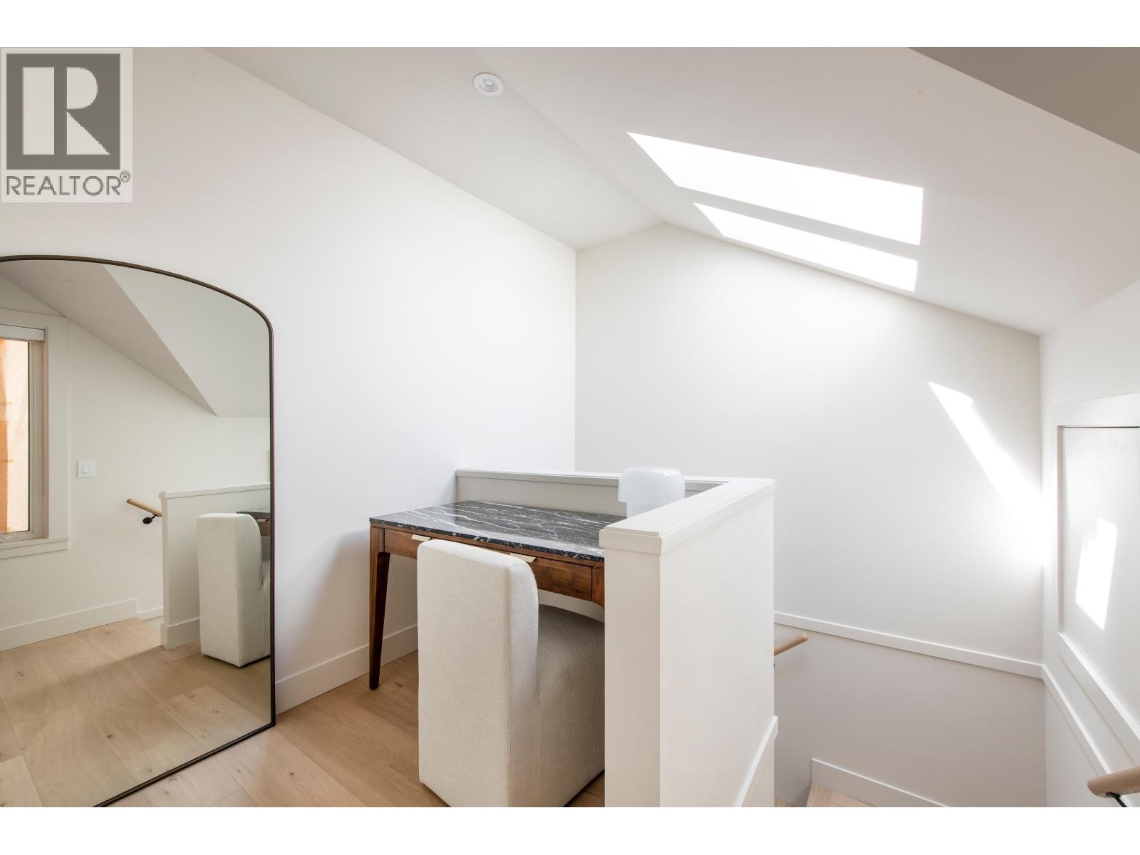 2 2119 W West 18th Avenue, Vancouver, British Columbia  V6L 1A3 - Photo 14 - R3152548